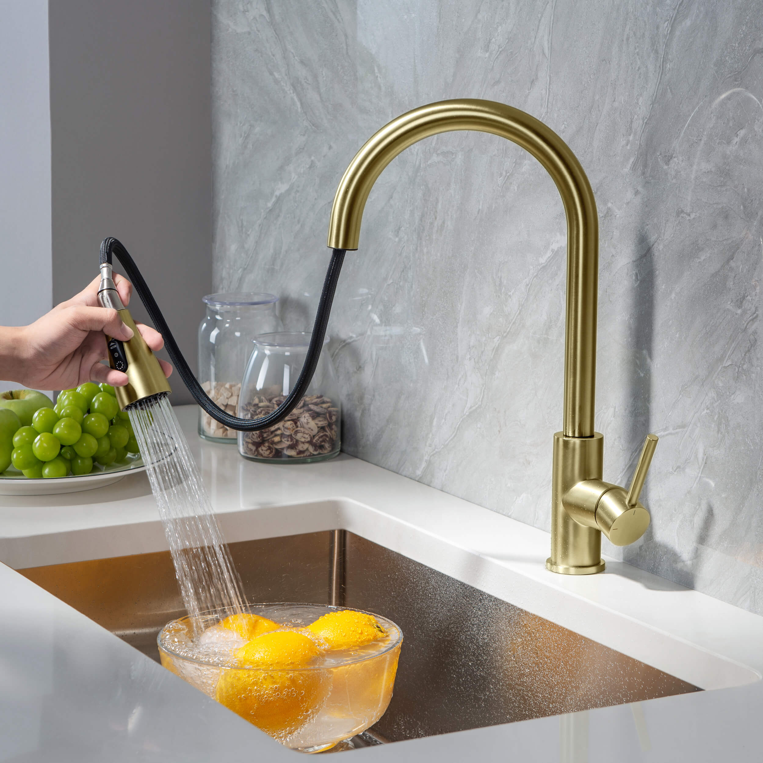 Single Handle Pull Down Kitchen Faucet - F102