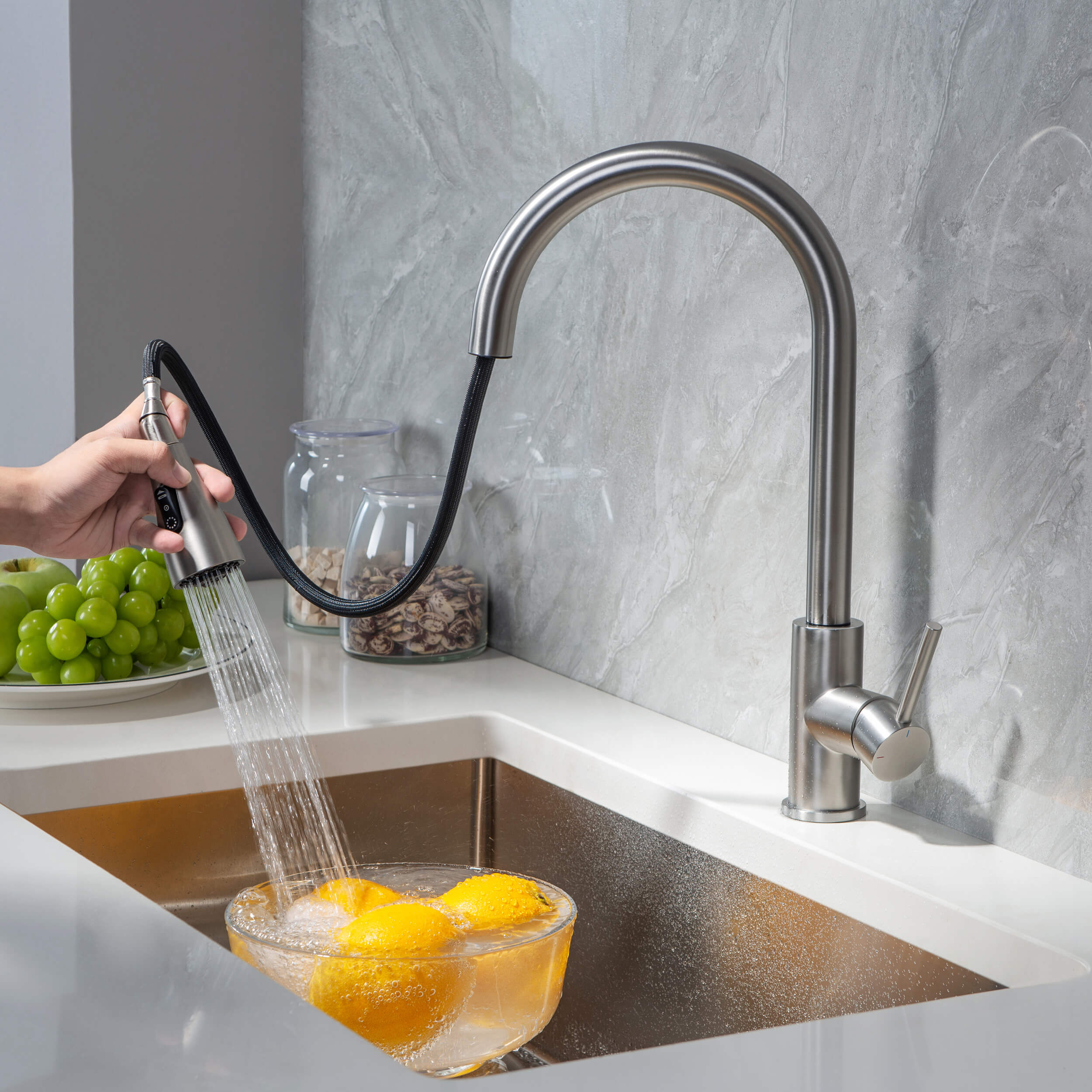 Single Handle Pull Down Kitchen Faucet - F102