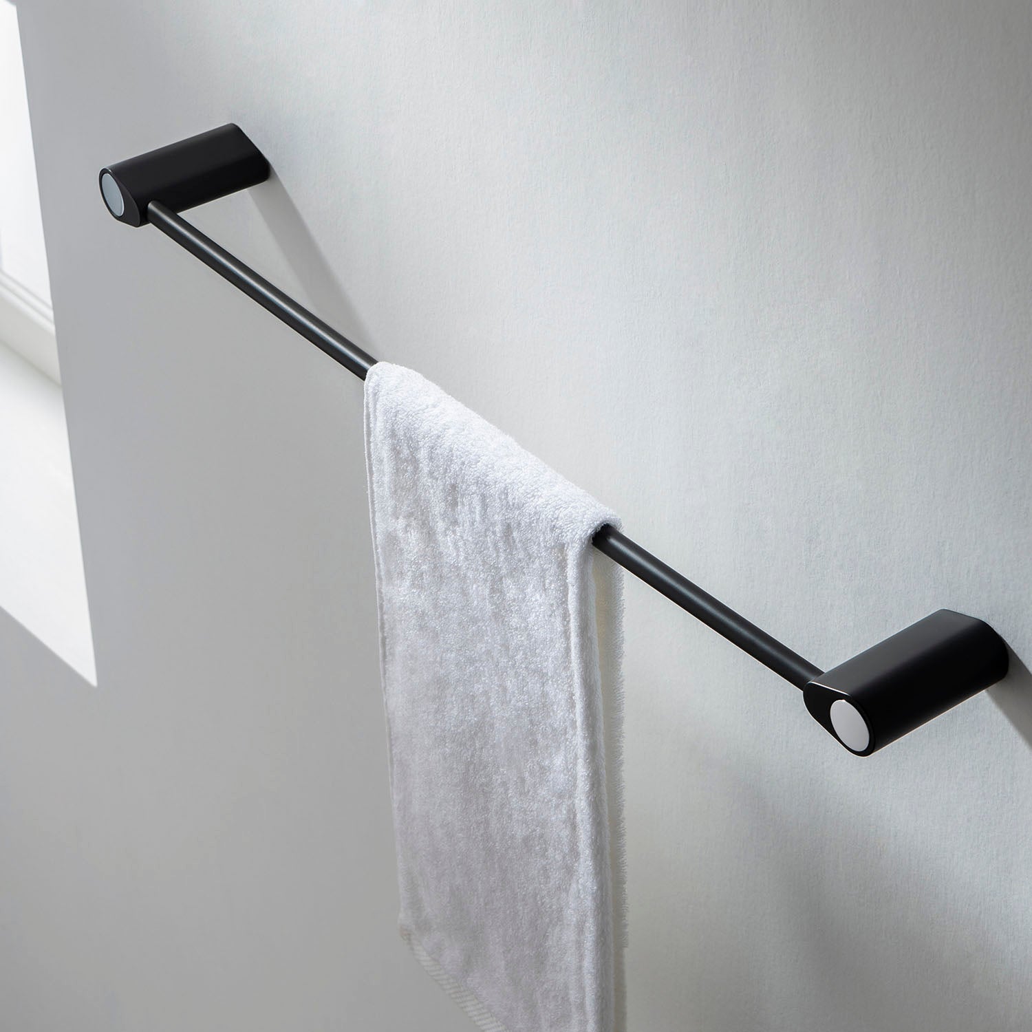 Bathroom Hardware Accessory 24.6 Inch Wall Mounted Towel Bar KBA1304