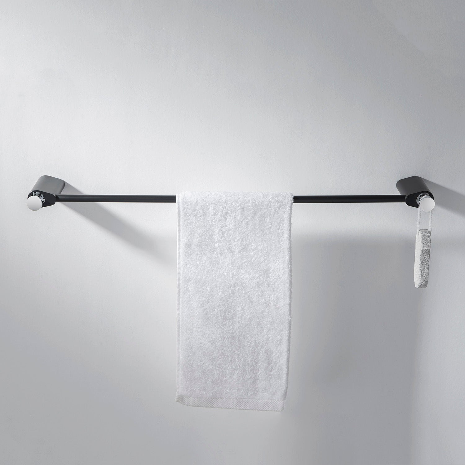 Bathroom Hardware Accessory 24.6 Inch Wall Mounted Towel Bar KBA1304