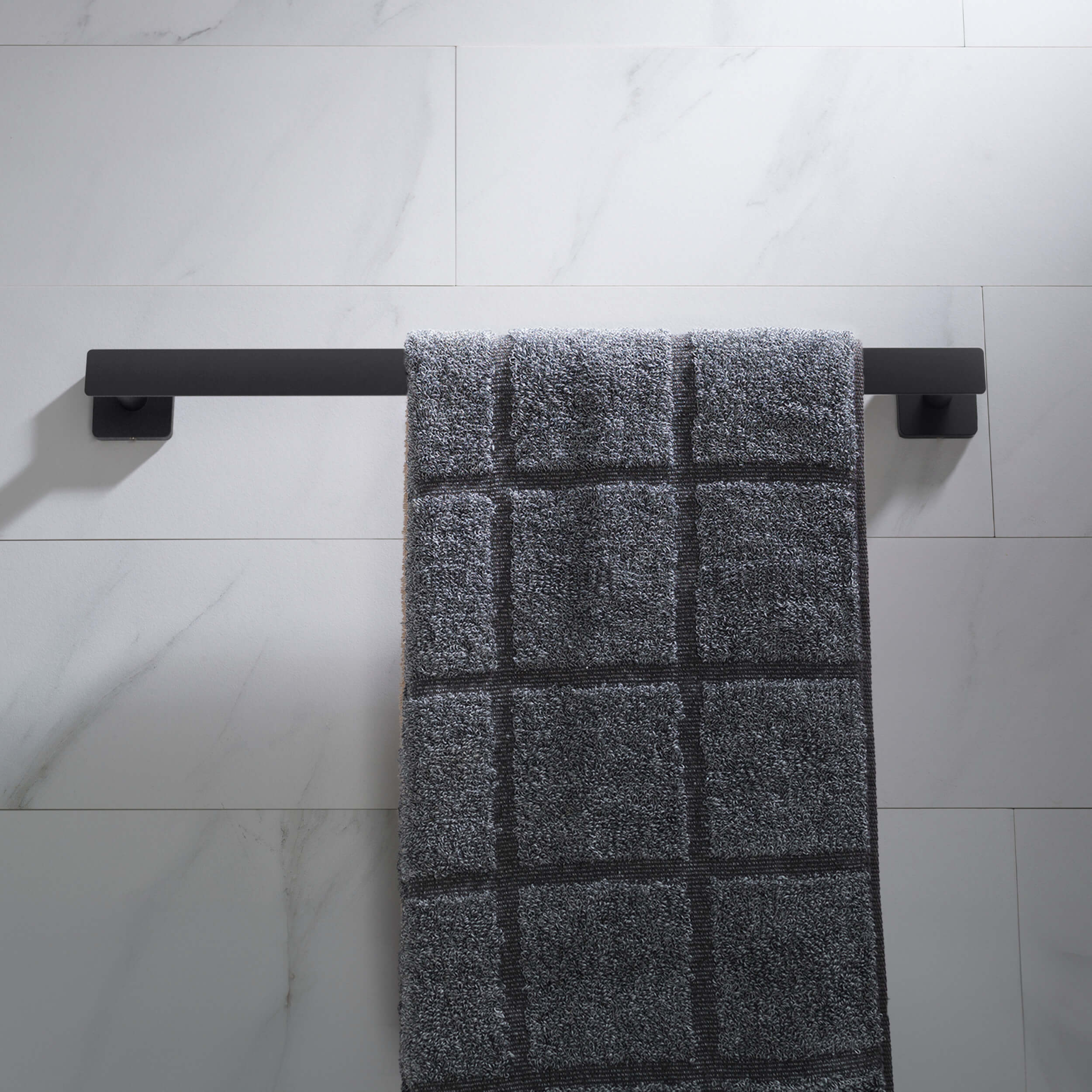 Blaze 18 inch Bathroom Towel Bar KBA1605