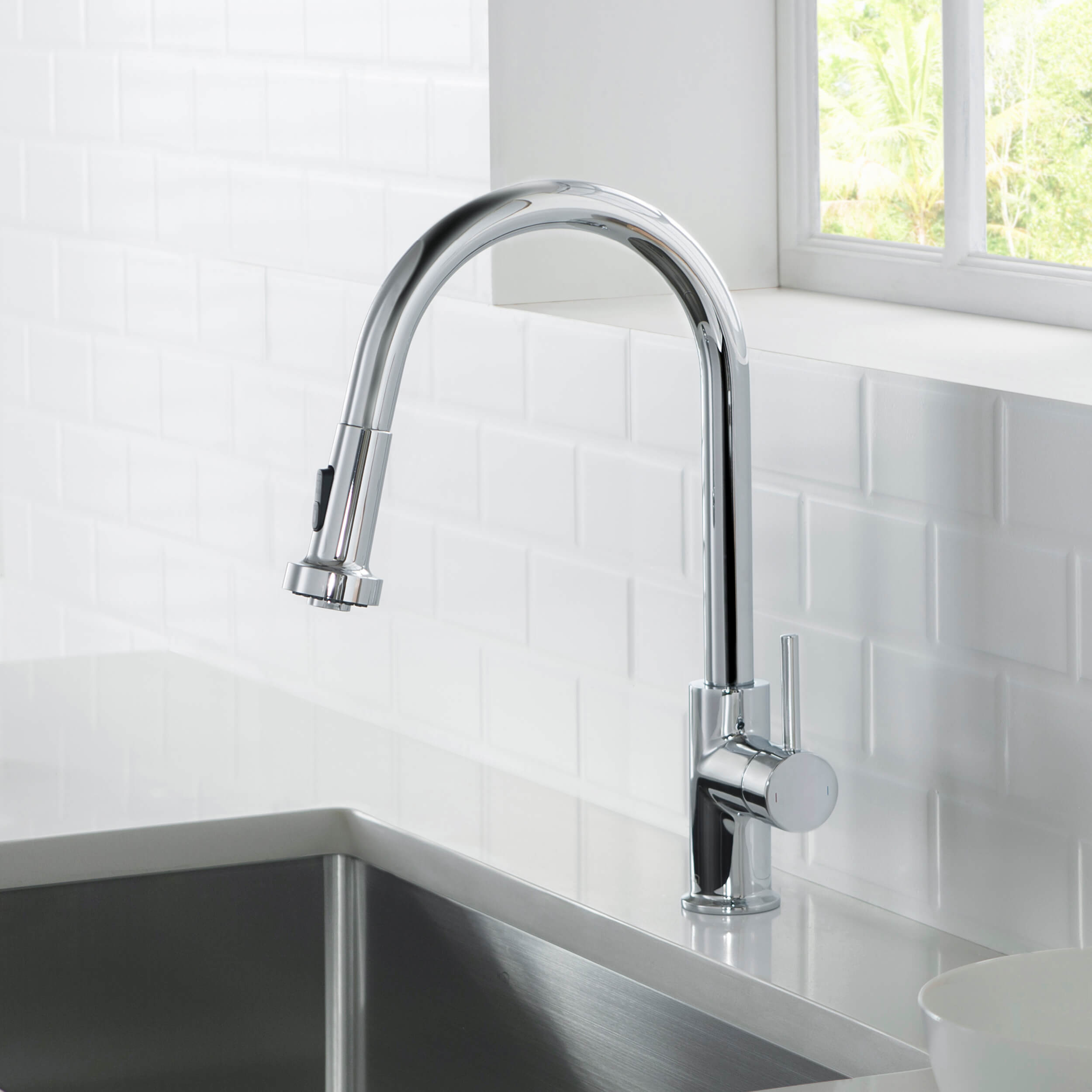 Casa Single Handle Pull Down Kitchen Sink Faucet - KKF2002