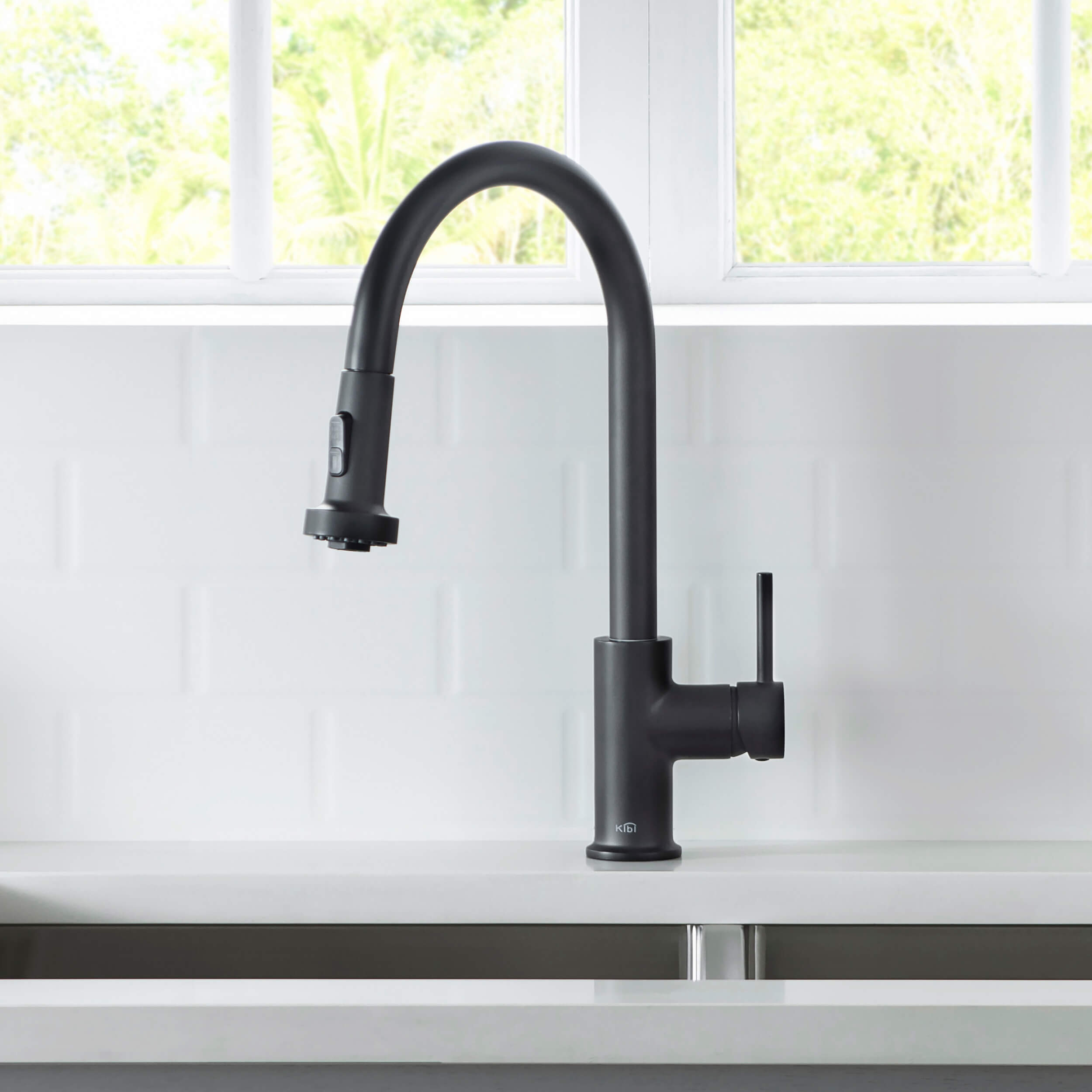 Casa Single Handle Pull Down Kitchen Sink Faucet - KKF2002