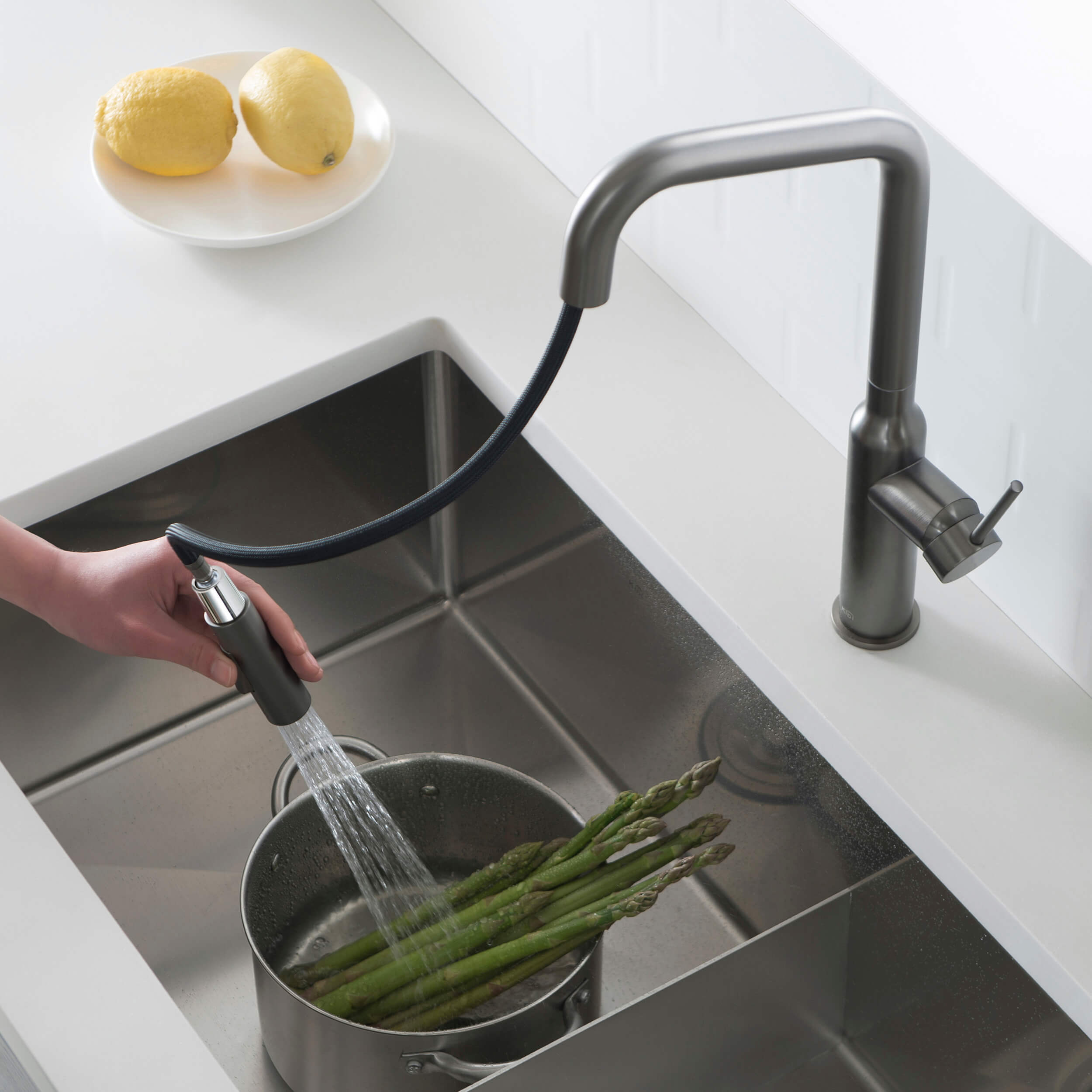 Macon Single Handle Pull Down Kitchen Sink Faucet - KKF2007