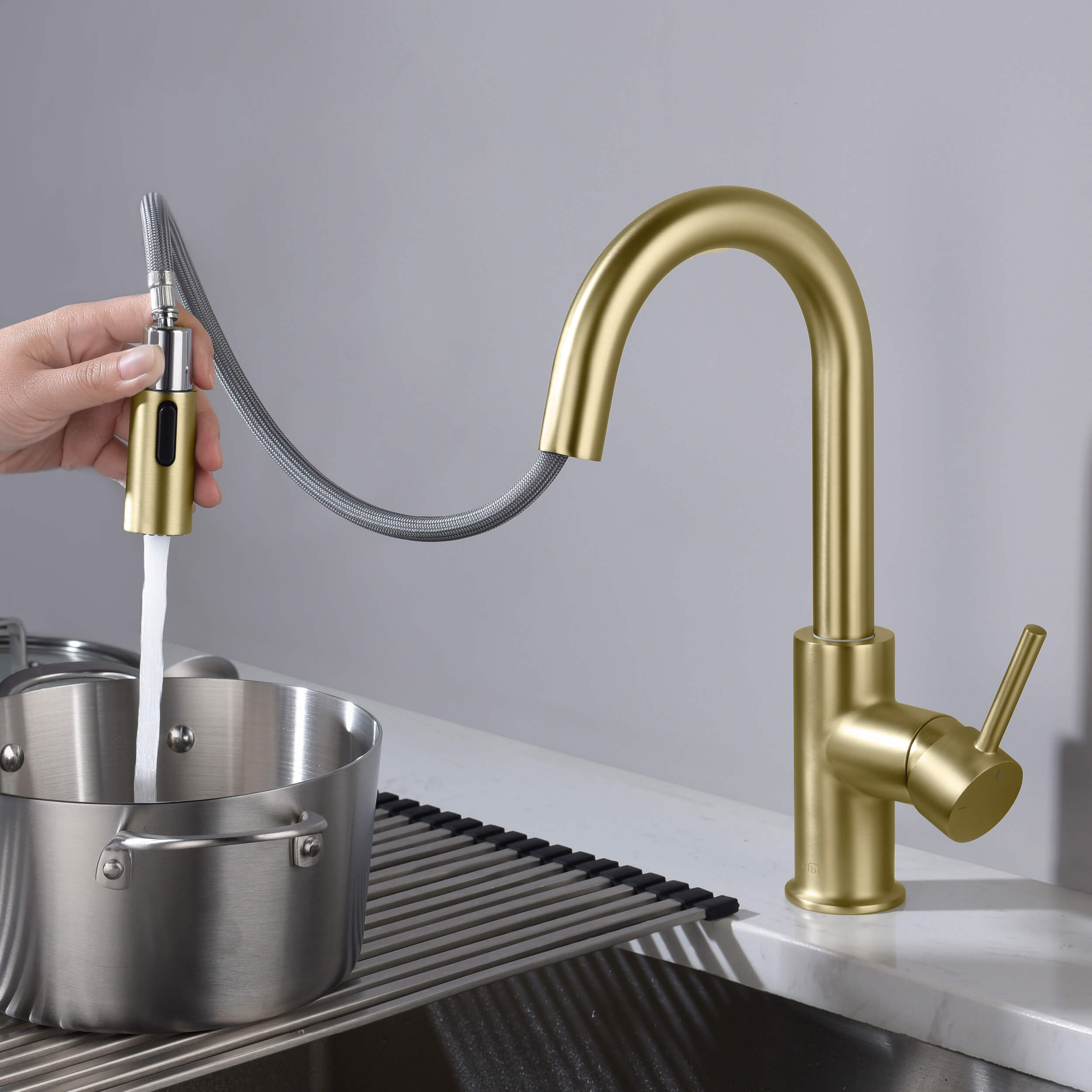 Circular Single Handle Pull Down Kitchen & Bar Sink Faucet - KKF2011