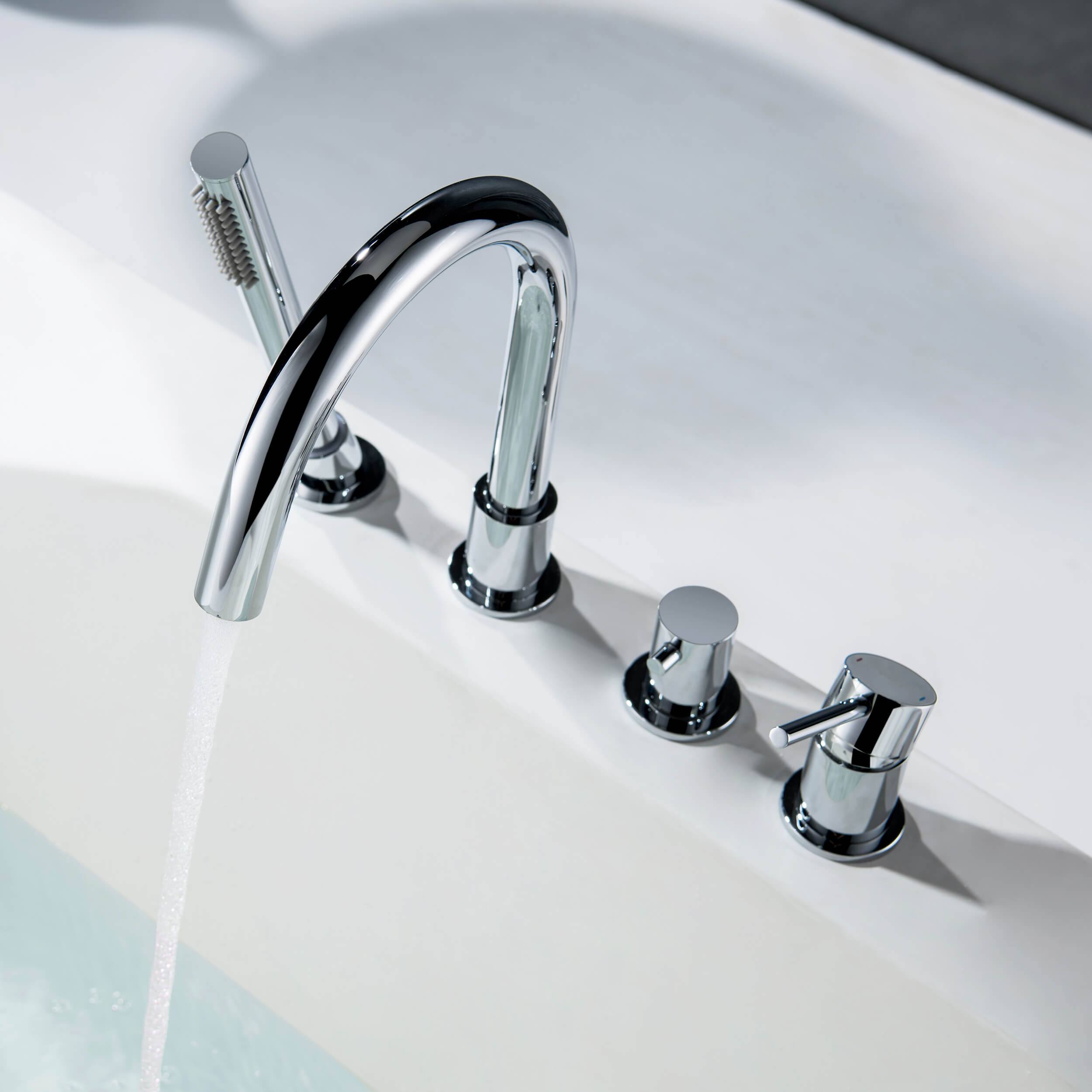 Circular Deck Mounted Bathtub Faucet with Hand Shower KTF3101