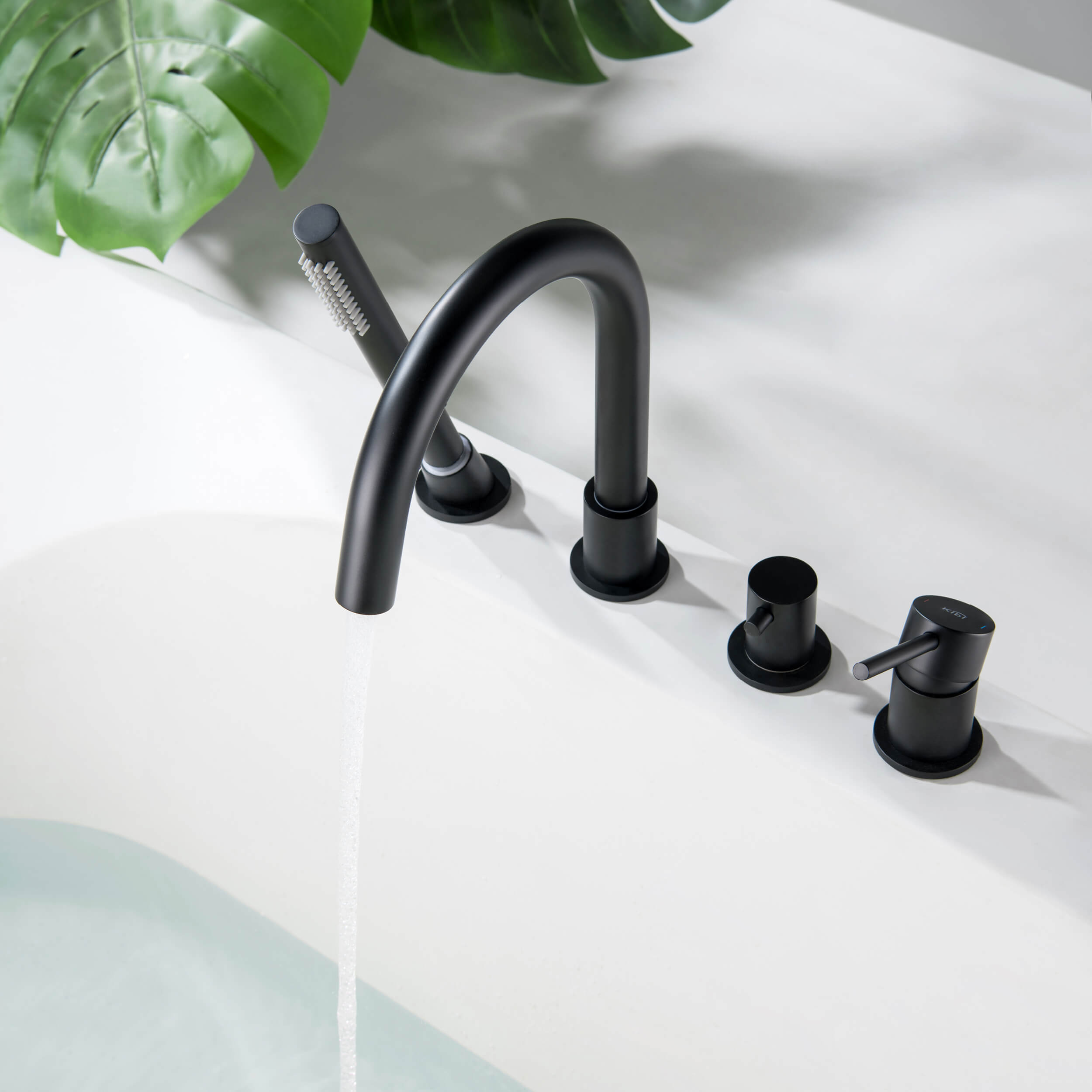 Circular Deck Mounted Bathtub Faucet with Hand Shower KTF3101